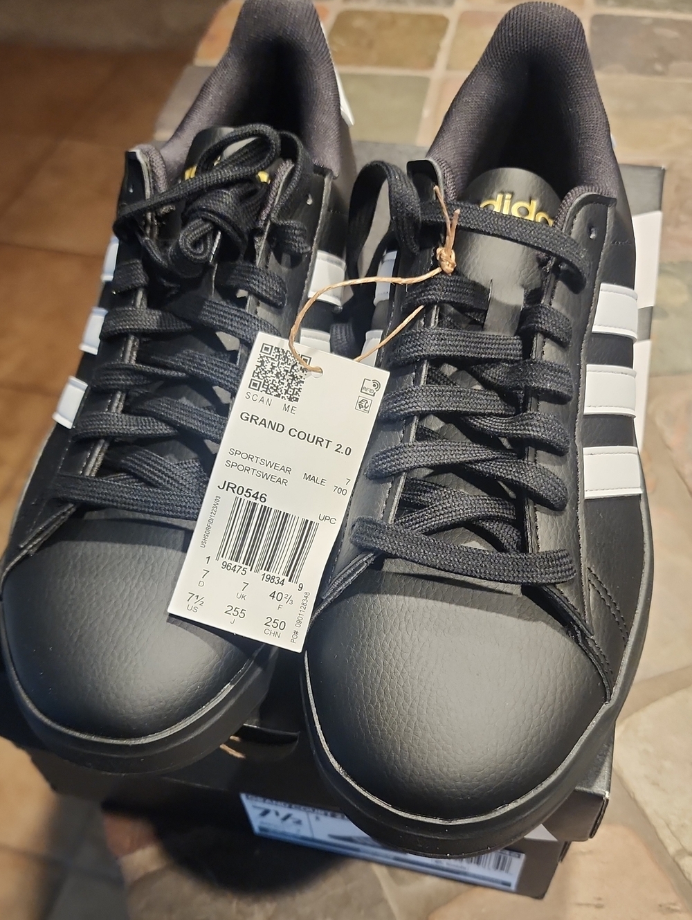 Adidas Sneakers